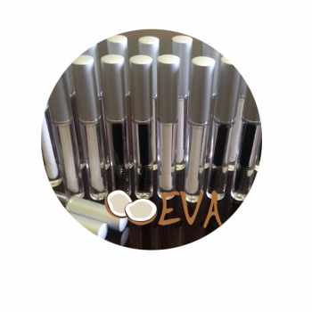 Dầu dừa dưỡng môi, làm dài mi